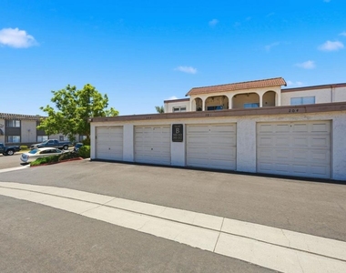 204 Candice Place - Photo Thumbnail 13