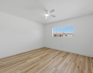 204 Candice Place - Photo Thumbnail 23