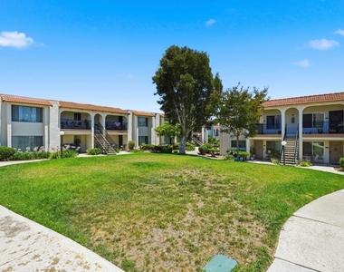 204 Candice Place - Photo Thumbnail 30