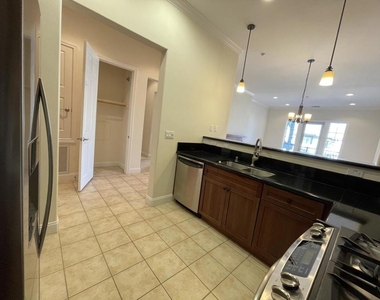 2881 Meridian Avenue - Photo Thumbnail 7