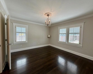 634 College Avenue - Photo Thumbnail 9