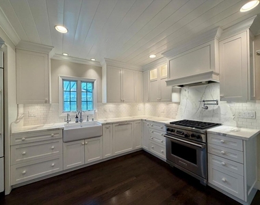 634 College Avenue - Photo Thumbnail 5