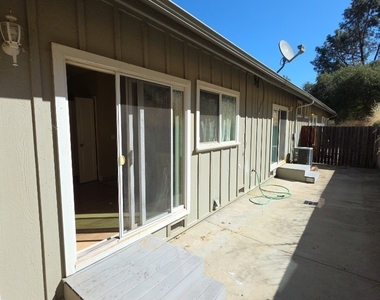10401 Point Lakeview Road - Photo Thumbnail 9