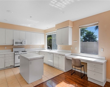 5960 Abernathy Drive - Photo Thumbnail 5