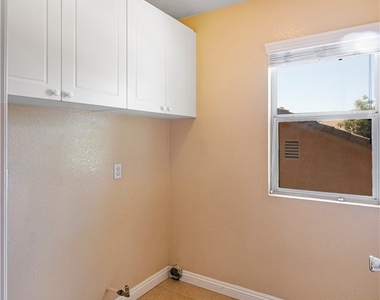 5960 Abernathy Drive - Photo Thumbnail 16