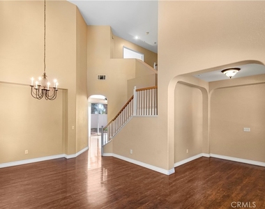 5960 Abernathy Drive - Photo Thumbnail 4