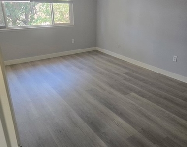 4829 Jackson - Photo Thumbnail 10