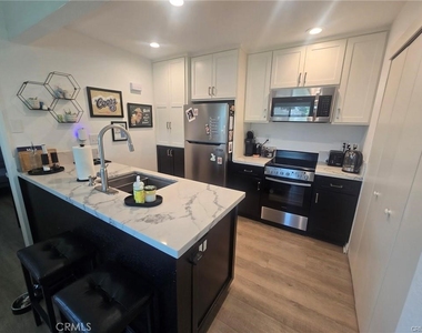 3640 Oak Creek Drive - Photo Thumbnail 4