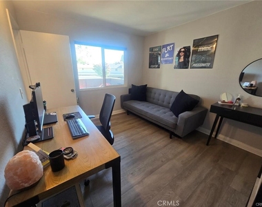 3640 Oak Creek Drive - Photo Thumbnail 14