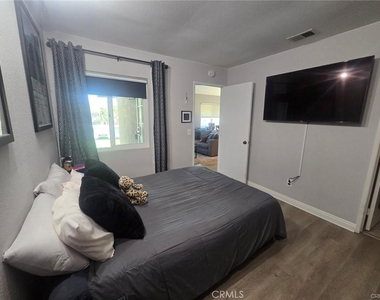 3640 Oak Creek Drive - Photo Thumbnail 11