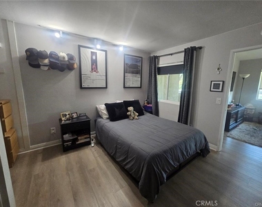 3640 Oak Creek Drive - Photo Thumbnail 10