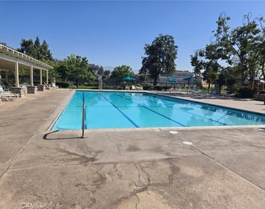 3640 Oak Creek Drive - Photo Thumbnail 17