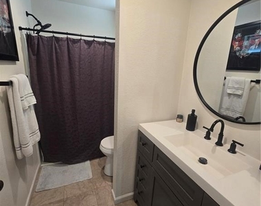 3640 Oak Creek Drive - Photo Thumbnail 12