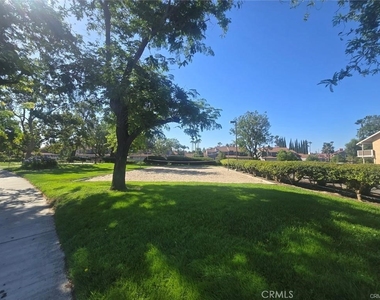 3640 Oak Creek Drive - Photo Thumbnail 20