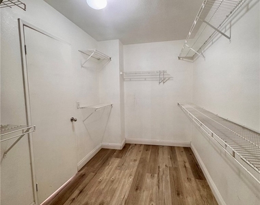 14880 Southend Street - Photo Thumbnail 13