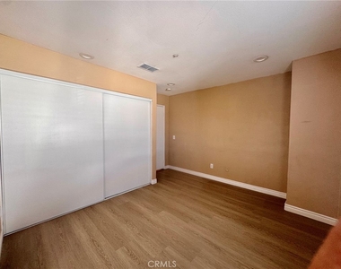 14880 Southend Street - Photo Thumbnail 15
