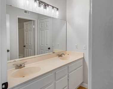 1334 Kirkmichael Circle - Photo Thumbnail 17
