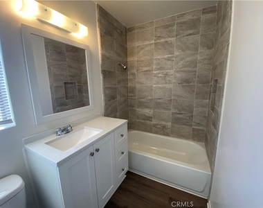 10922 Evans Street - Photo Thumbnail 3