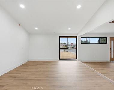 1261 E Ada Ave - Photo Thumbnail 4