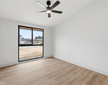 1261 E Ada Ave - Photo Thumbnail 16