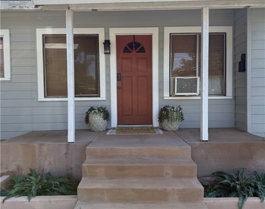 326 E Canyon Blvd - Photo Thumbnail 1