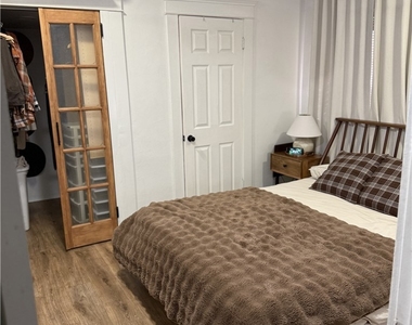 326 E Canyon Blvd - Photo Thumbnail 7