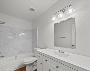 731 E Cypress Avenue - Photo Thumbnail 15