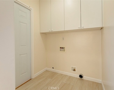 1149 Winchester Avenue - Photo Thumbnail 11