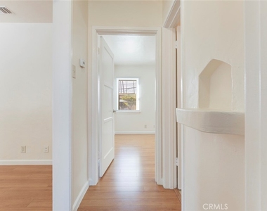 1149 Winchester Avenue - Photo Thumbnail 15