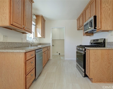 1149 Winchester Avenue - Photo Thumbnail 7