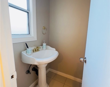 656 W 117th - Photo Thumbnail 18