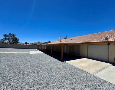 12789 Yorkshire Drive - Photo Thumbnail 25