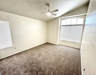 12789 Yorkshire Drive - Photo Thumbnail 13