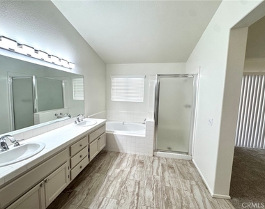 12789 Yorkshire Drive - Photo Thumbnail 17