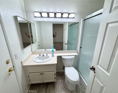 12789 Yorkshire Drive - Photo Thumbnail 23