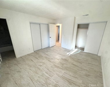 16214 Juniper Street - Photo Thumbnail 5