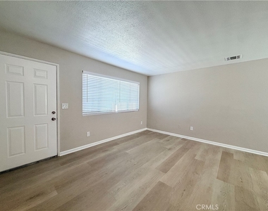 350 S Ashford Avenue - Photo Thumbnail 3