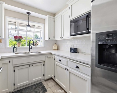 431 N Vermont Avenue - Photo Thumbnail 13