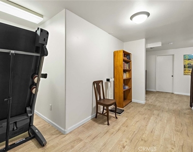 431 N Vermont Avenue - Photo Thumbnail 21