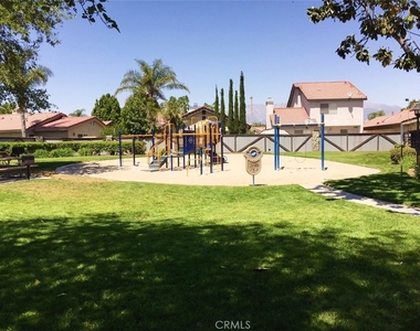 3640 Oak Creek Drive - Photo Thumbnail 14