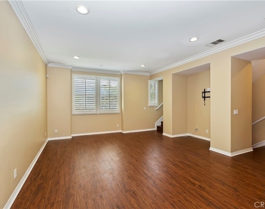 617 Mckenna Street - Photo Thumbnail 6