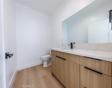 1063 S Corning Street - Photo Thumbnail 15
