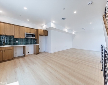 1063 S Corning Street - Photo Thumbnail 24