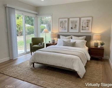 1815 Oakwood Avenue - Photo Thumbnail 20