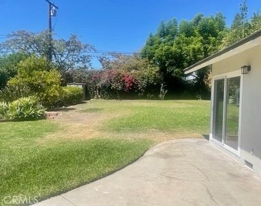 1815 Oakwood Avenue - Photo Thumbnail 36