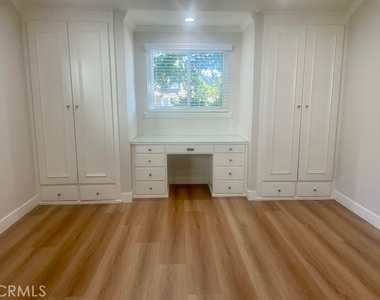 1815 Oakwood Avenue - Photo Thumbnail 22