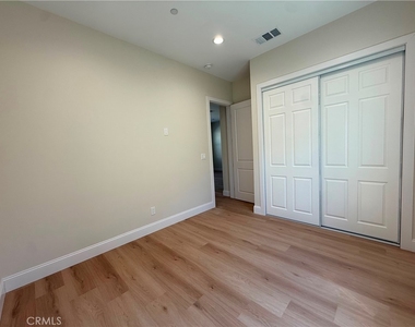 1140 W Donington - Photo Thumbnail 5