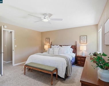 717 Bloching Cir - Photo Thumbnail 26