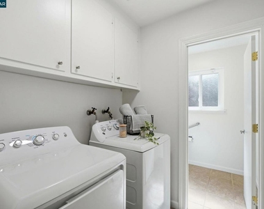717 Bloching Cir - Photo Thumbnail 31