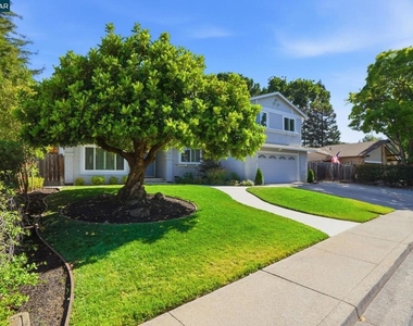 717 Bloching Cir - Photo Thumbnail 1